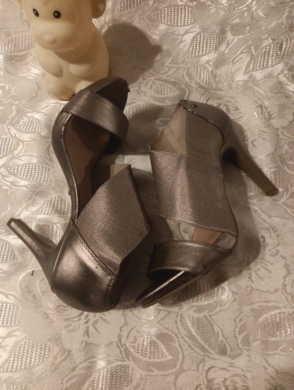 Simply Vera by Vera Wang Bronze Strappy Open Toe Slip On Synthetic Heels Women